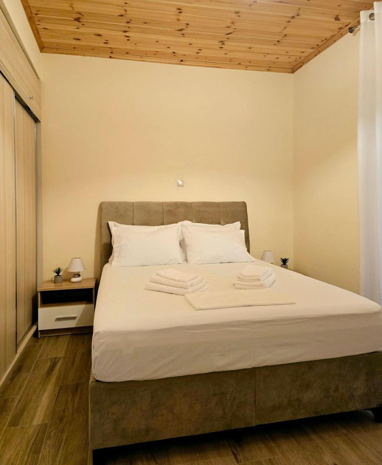 Philoxenia Guest House Himare Exterior photo